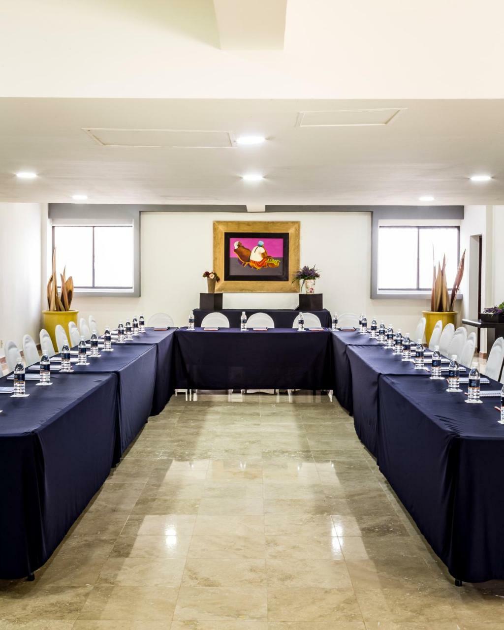 Imperio De Angeles Executive Leon Poliforum Bagian luar foto